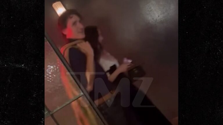 Katy Perry & Justin Trudeau Wrapped Up Dinner With Cozy Terrace Drinks