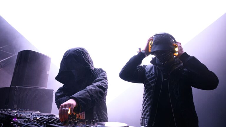 Two Shell Surprise-Release New Album IIcons: Listen