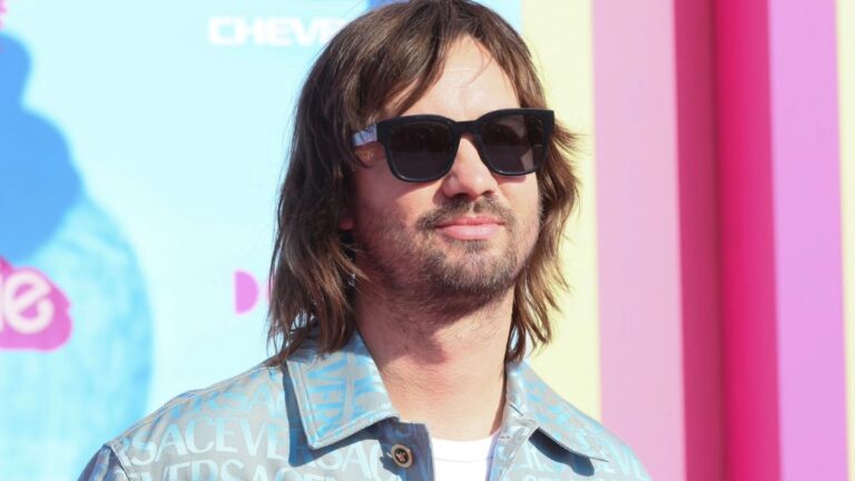 Tame Impala Tease New Single “End of Summer”