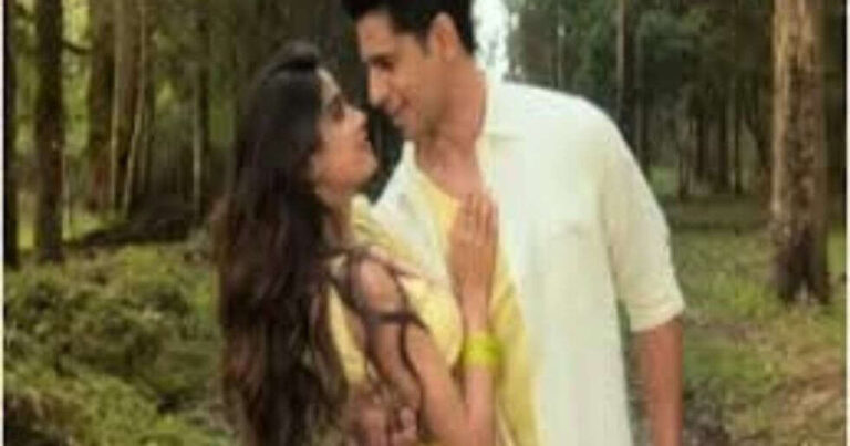 Param Sundari’s Release Pushed to Next Month to Avoid Clash With Saiyaara, Metro…In Dino & Dhadak 2?