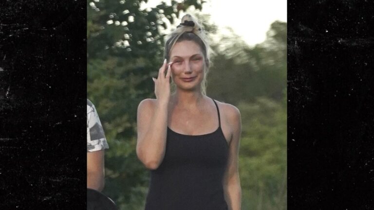 Brooke Hogan In Tears During Stroll After Dad Hulk’s Death