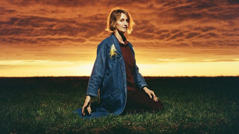 Joan Shelley Announces New Album Real Warmth, Shares New Song “Everybody”: Listen
