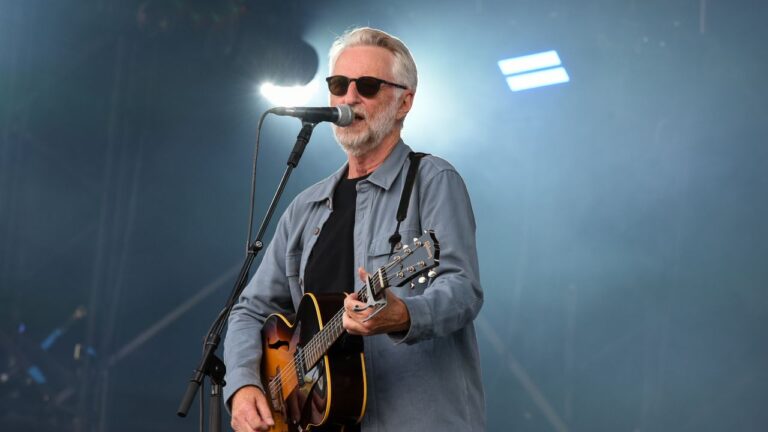 Billy Bragg Shares New Protest Song “Hundred Year Hunger” for Palestine: Listen