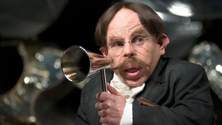Warwick Davis to Reprise Filius Flitwick in HBO’s Harry Potter TV Reboot