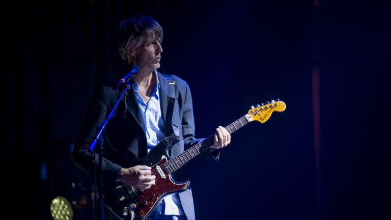 Pavement Release New Best-Of Compilation Hecklers Choice: Listen