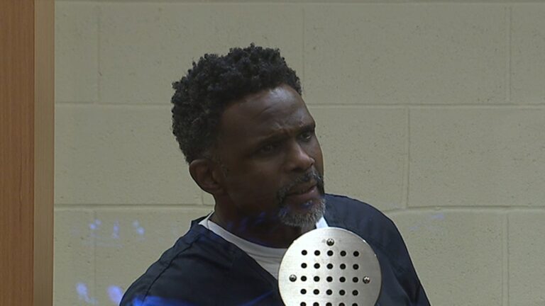 Darius McCrary Seen for First Time in Court Since Arrest, Totally Confused