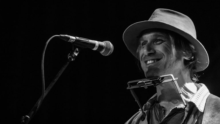 Todd Snider, Satirical Folk Singer-Songwriter, Dies at 59