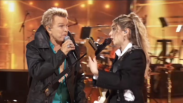 Billy Idol Joins The Warning for “La Bamba” and “Twist and Shout” at Grammy Latin Music Event