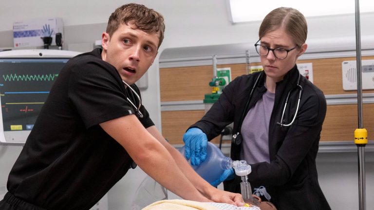 The Pitt Season 2 Trailer Hints At Romance Between Mel And Langdon