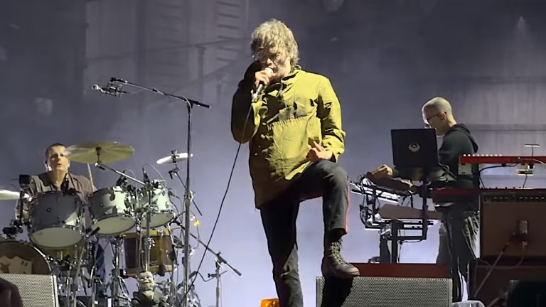 My Chemical Romance Perform Rarity “Ambulance” Live for First Time Ever
