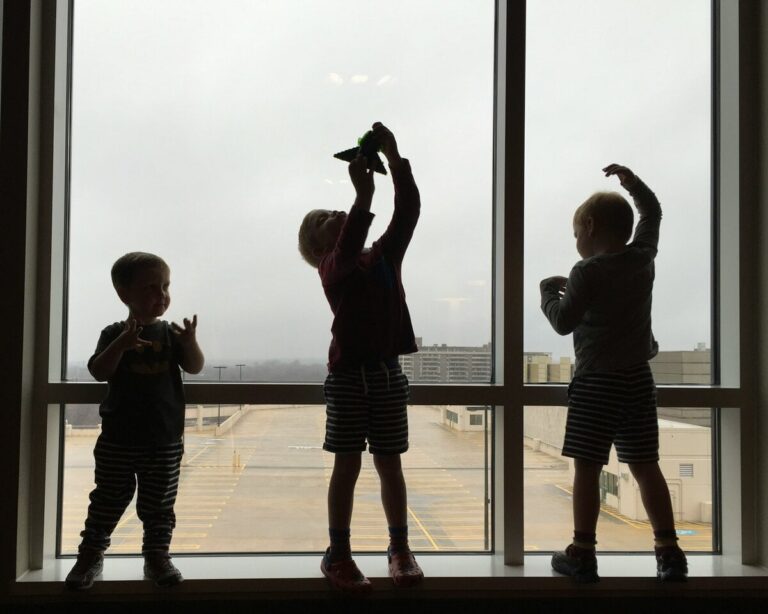 How to Handle Medical Needs When You’re Traveling Abroad With Kids