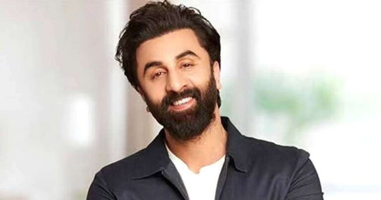 Photos: Alia Bhatt, Neetu Kapoor, Vicky Kaushal & More Shower Love on Ranbir Kapoor On His Birthday