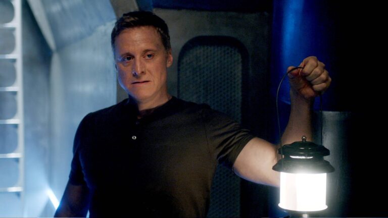 Alan Tudyk’s 4-Part Firefly Replacement Is One Of Netflix’s Biggest Sci-Fi Hits